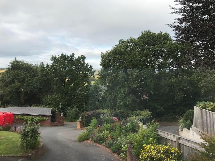 1 Bedroom Self Contained Separate Annexe In Exeter Ide Eksteriør bilde